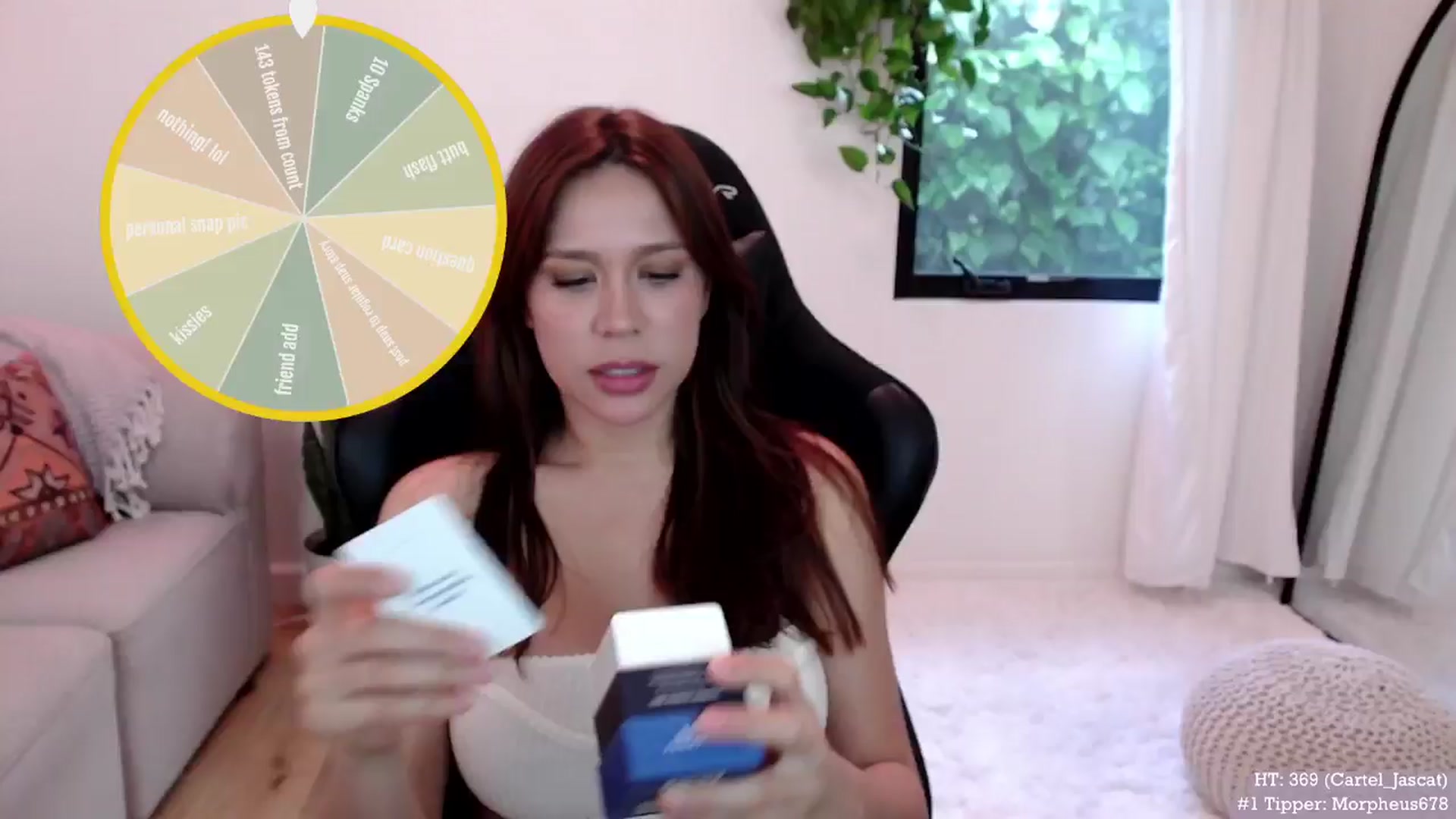 Gallery image thumbnail from Marie's myfreecams stream on, 04/25/2024, 01:58 image 8 of 20