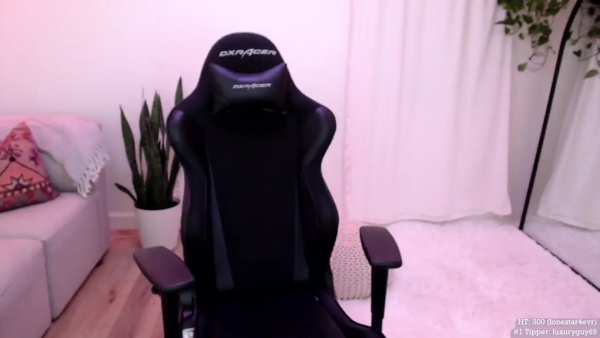 Gallery image thumbnail from Marie's myfreecams stream on, 05/02/2024, 04:06 image 8 of 20