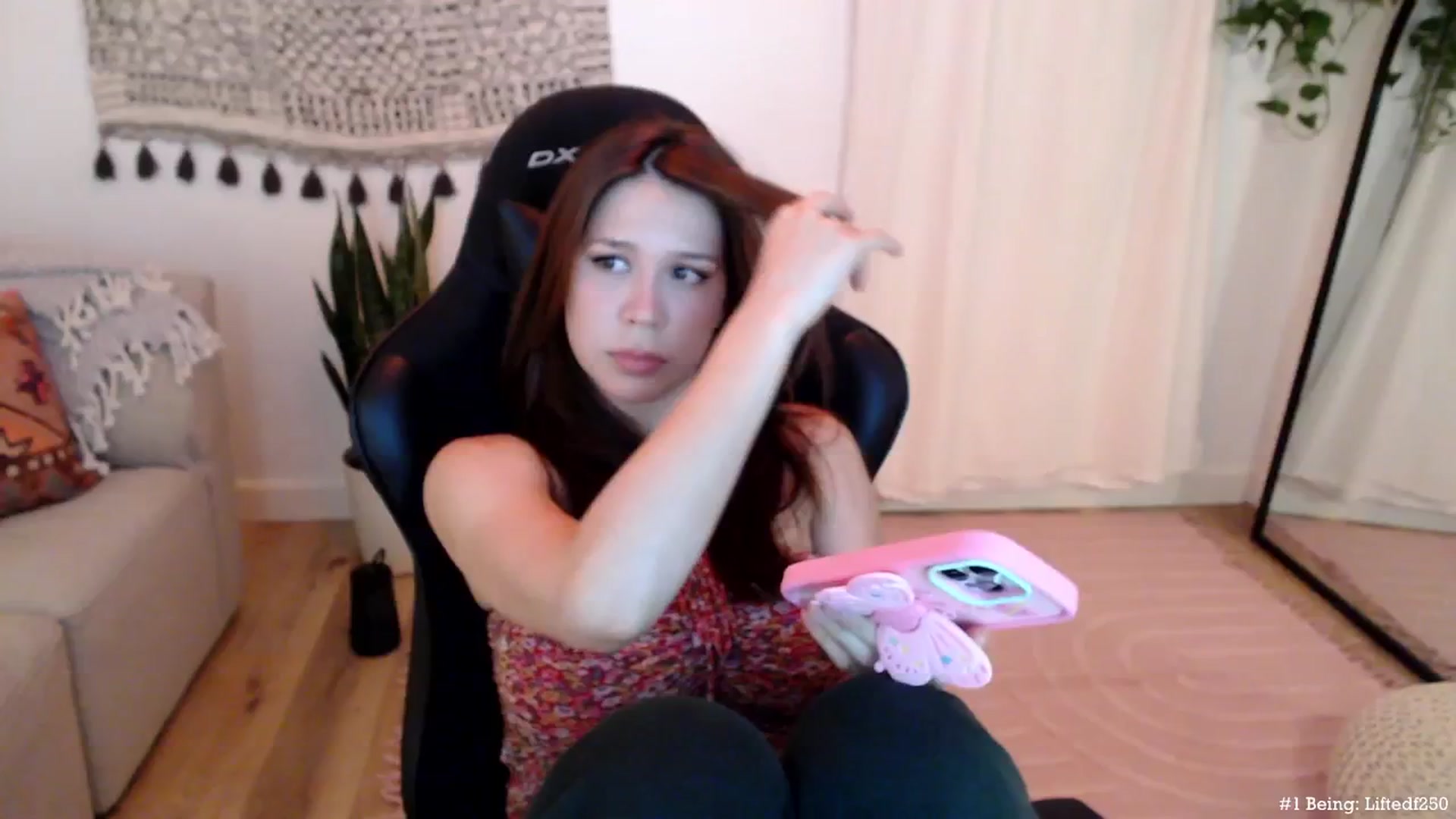 Gallery image thumbnail from Marie's myfreecams stream on, 05/09/2024, 04:07 image 13 of 20