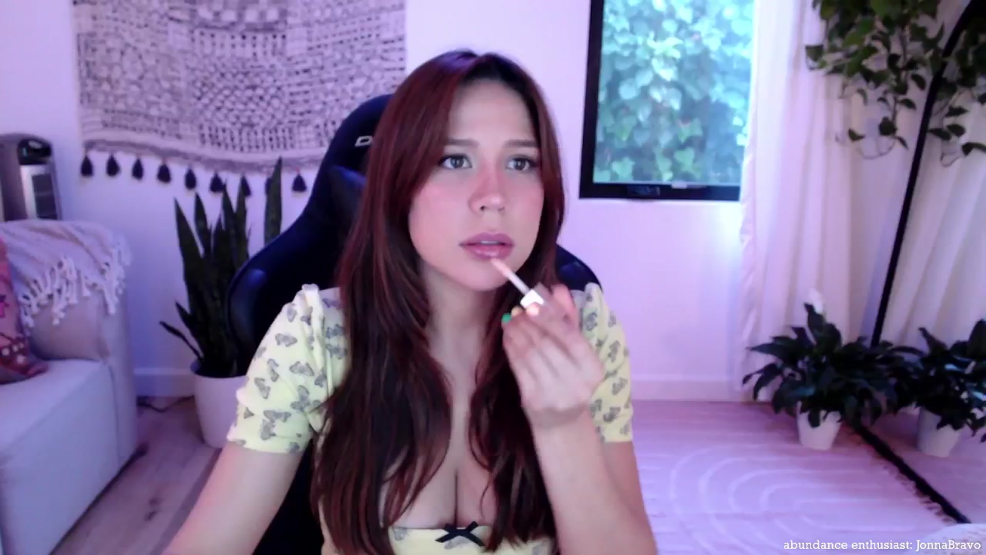 Gallery image thumbnail from Marie's myfreecams stream on, 06/07/2024, 04:07 image 2 of 20