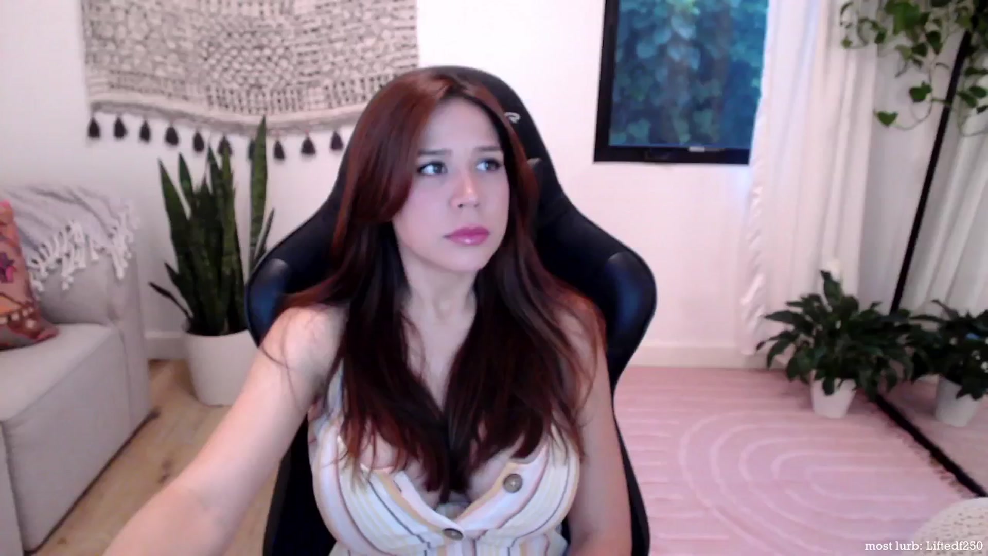 Gallery image thumbnail from Marie's myfreecams stream on, 06/08/2024, 05:08 image 6 of 20