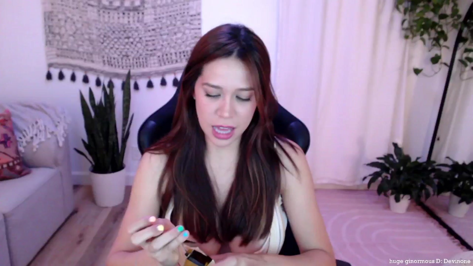 Gallery image thumbnail from Marie's myfreecams stream on, 06/08/2024, 05:08 image 15 of 20