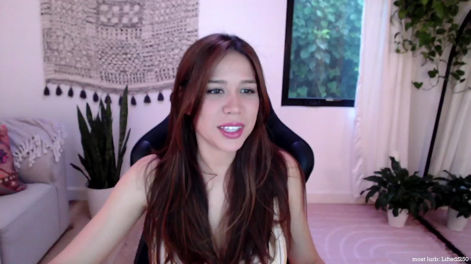 Gallery image thumbnail from Marie's myfreecams stream on, 06/08/2024, 05:08 image 5 of 20