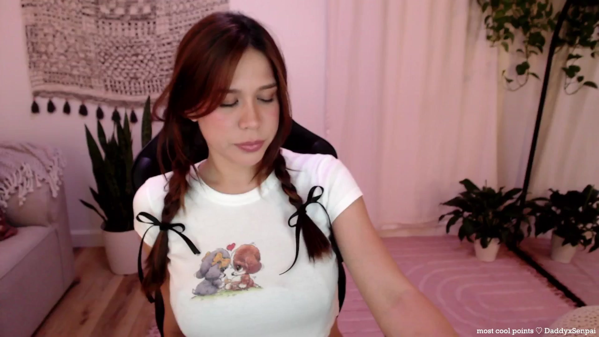 Gallery image thumbnail from Marie's myfreecams stream on, 06/12/2024, 04:39 image 15 of 20