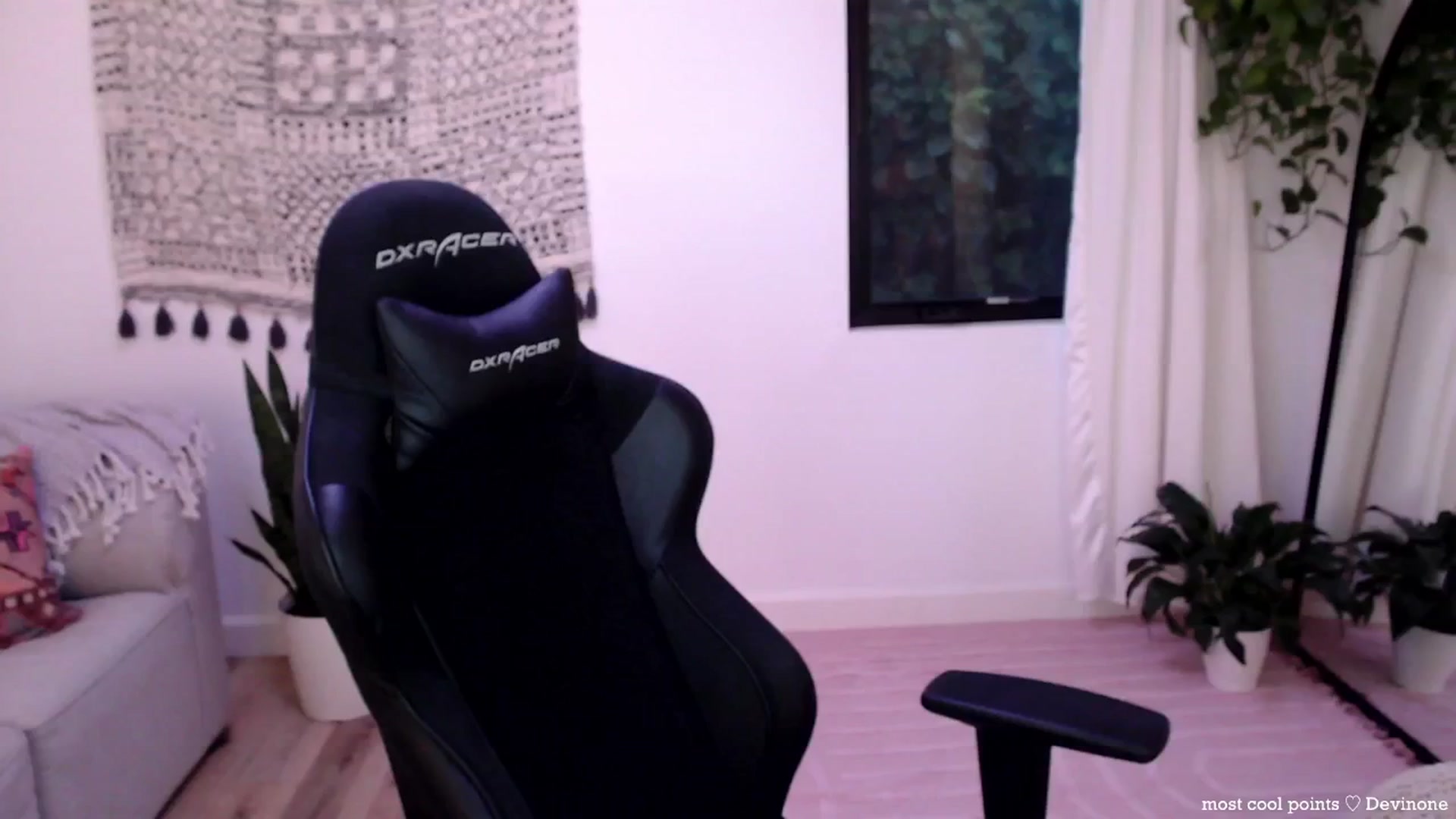 Gallery image thumbnail from Marie's myfreecams stream on, 06/14/2024, 03:51 image 17 of 20