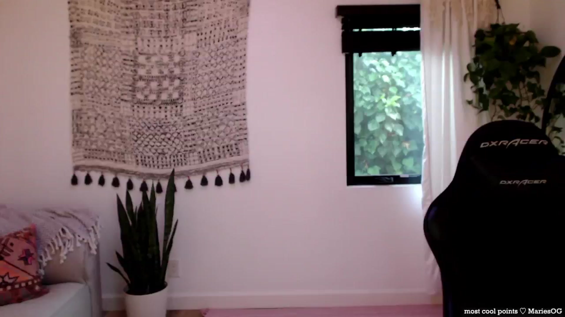Gallery image thumbnail from Marie's myfreecams stream on, 06/15/2024, 03:37 image 1 of 20