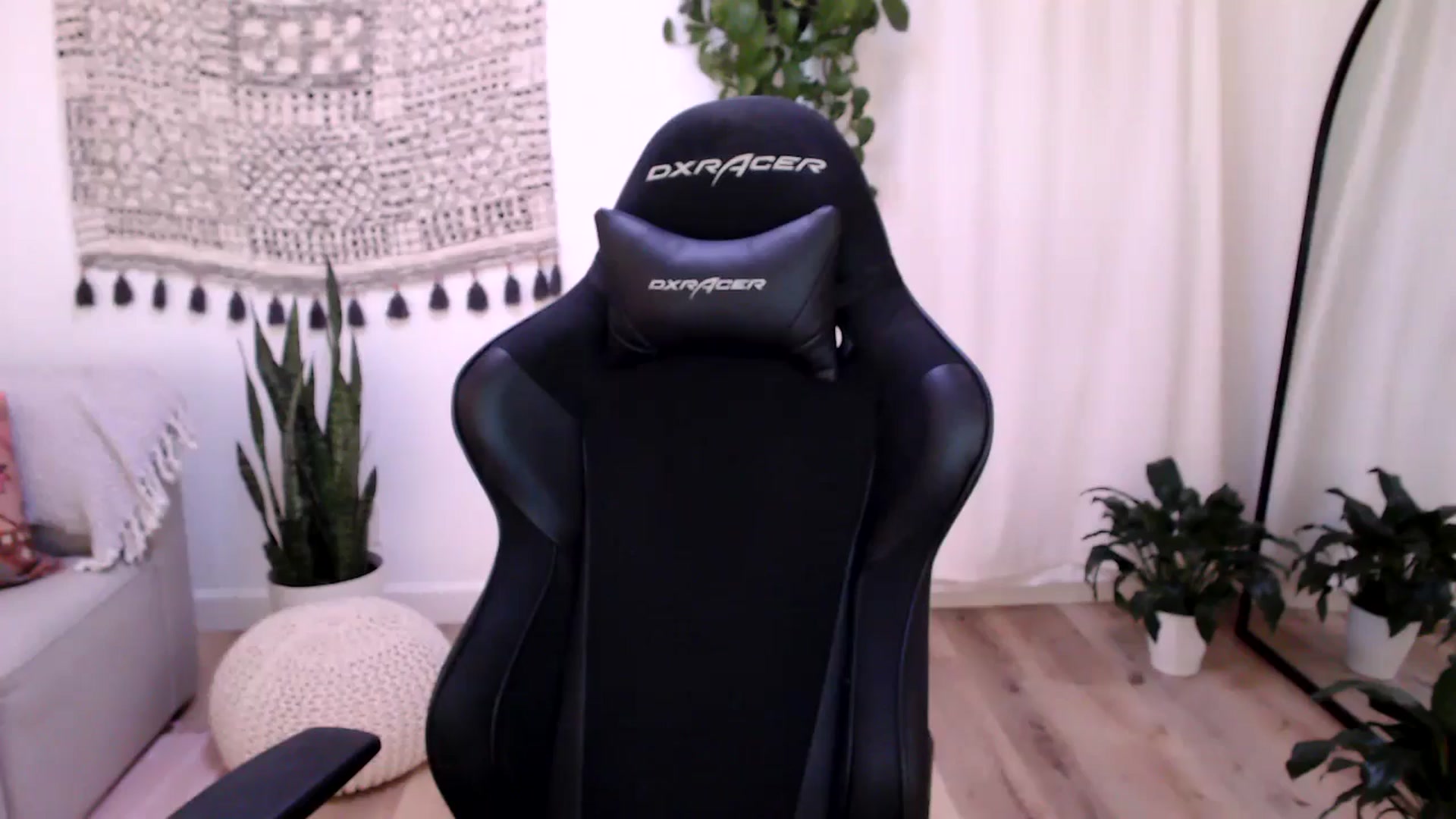 Gallery image thumbnail from Marie's myfreecams stream on, 06/28/2024, 24:06 image 6 of 20