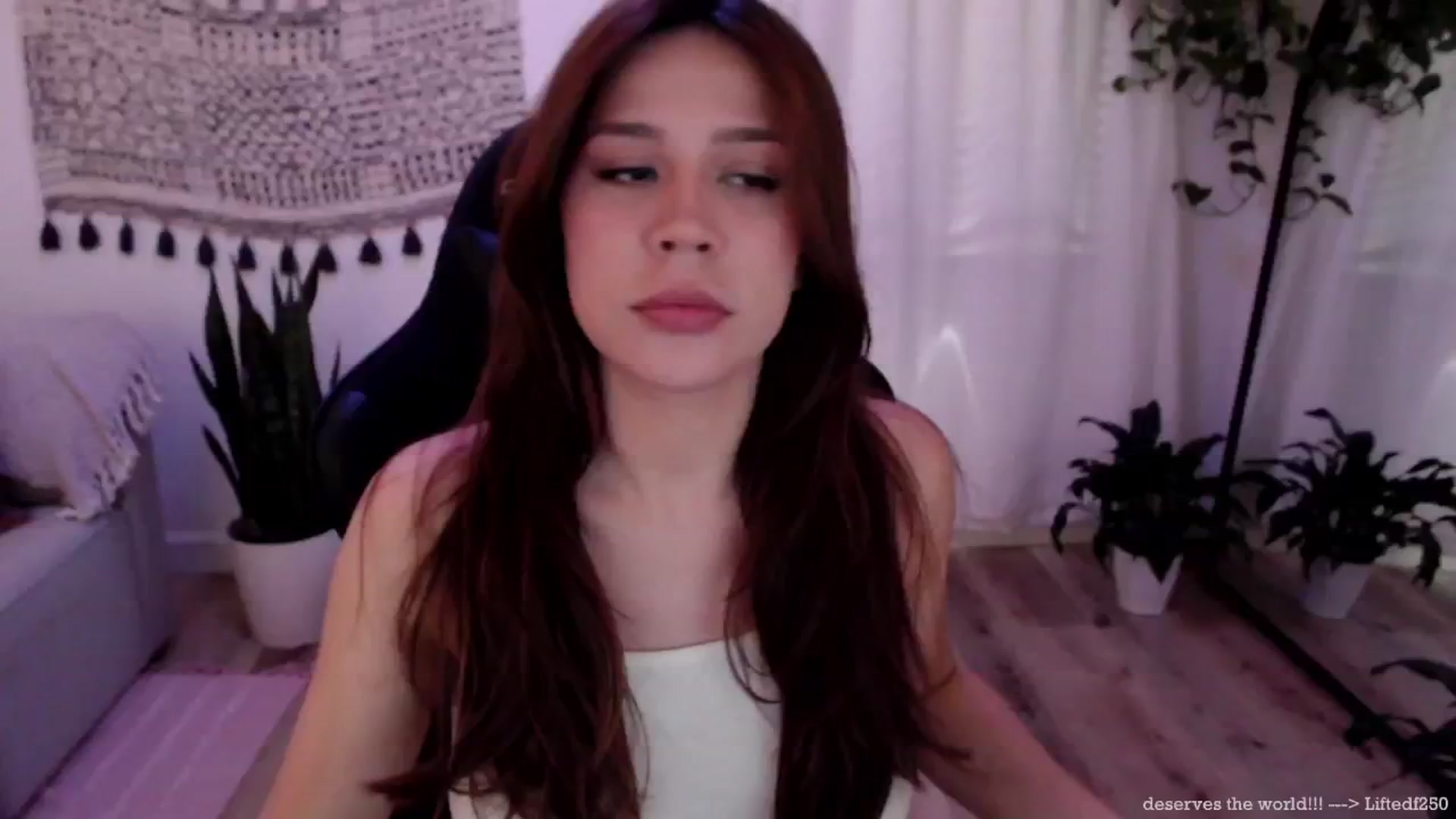 Gallery image thumbnail from Marie's myfreecams stream on, 07/03/2024, 20:27 image 2 of 20