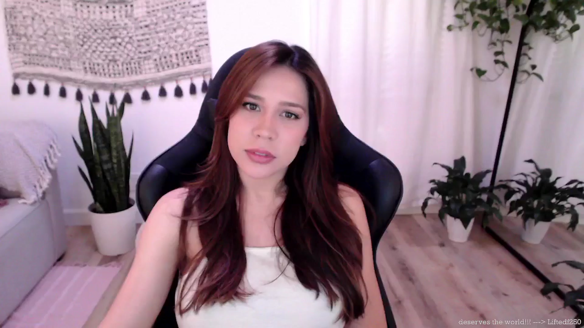 Gallery image thumbnail from Marie's myfreecams stream on, 07/03/2024, 22:38 image 7 of 20