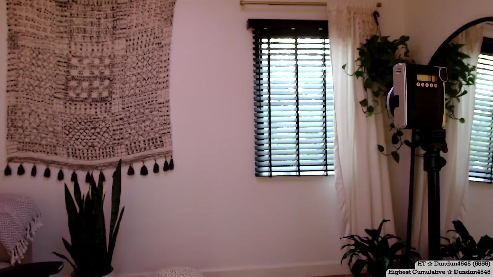 Gallery image thumbnail from Marie's myfreecams stream on, 07/10/2024, 23:19 image 3 of 20
