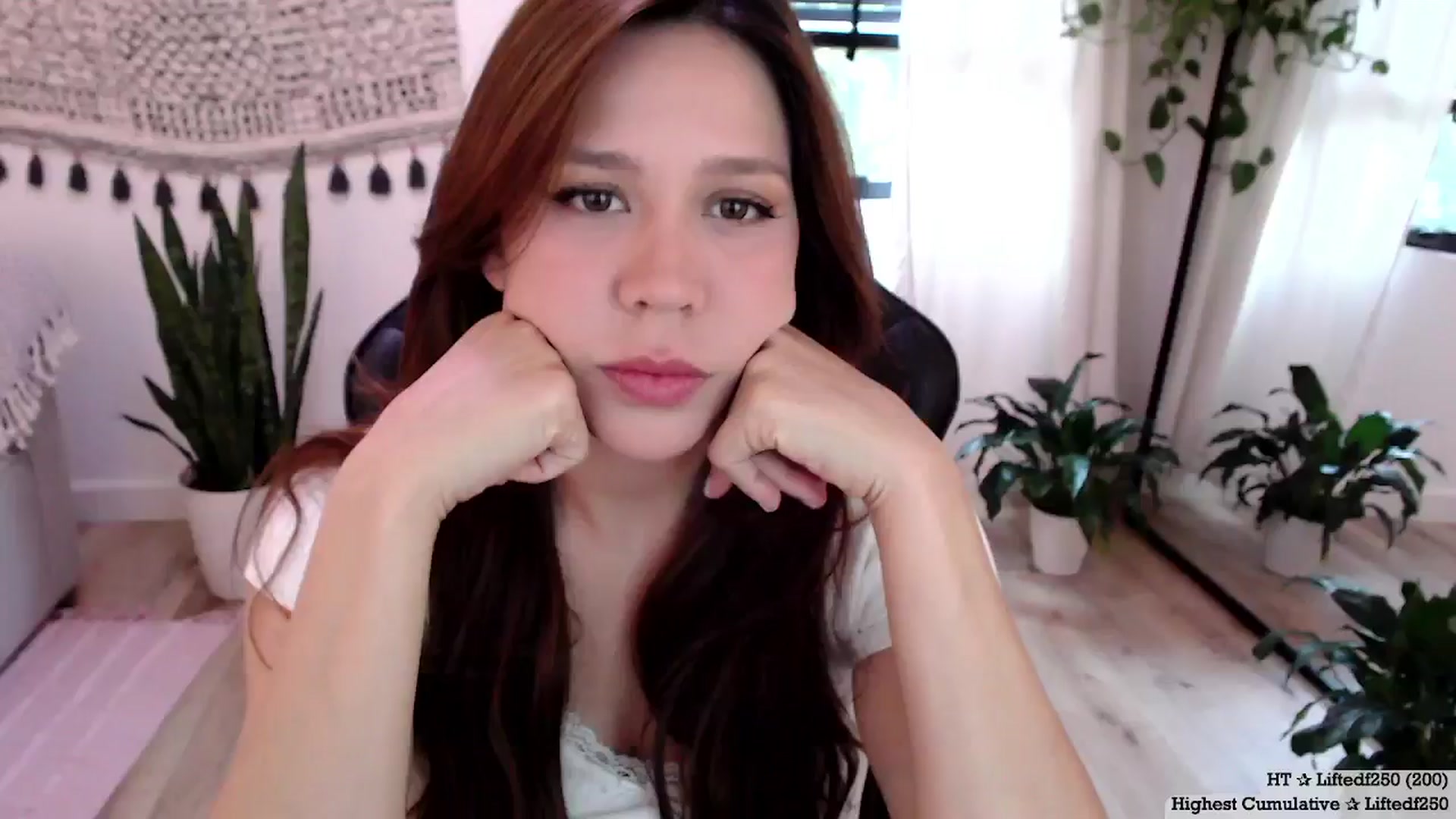 Gallery image thumbnail from Marie's myfreecams stream on, 07/11/2024, 19:28 image 4 of 20