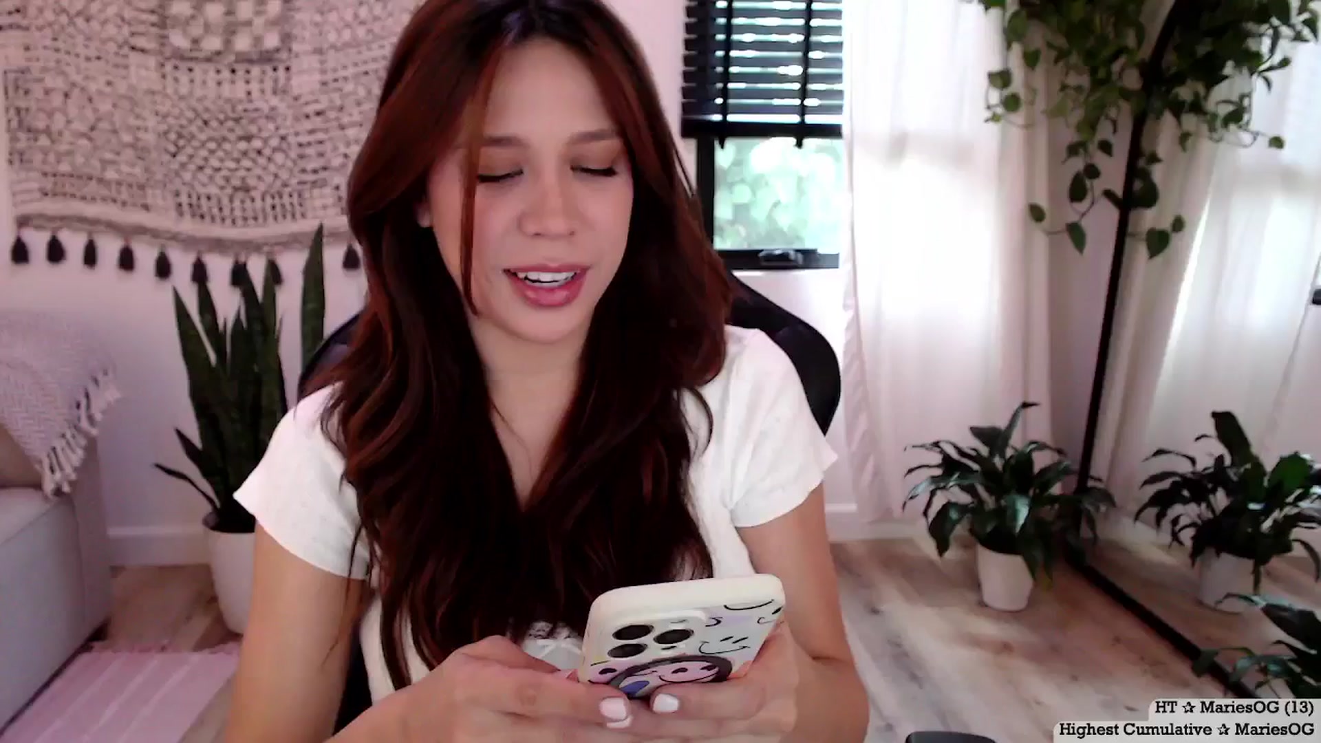 Gallery image thumbnail from Marie's myfreecams stream on, 07/11/2024, 19:28 image 1 of 20