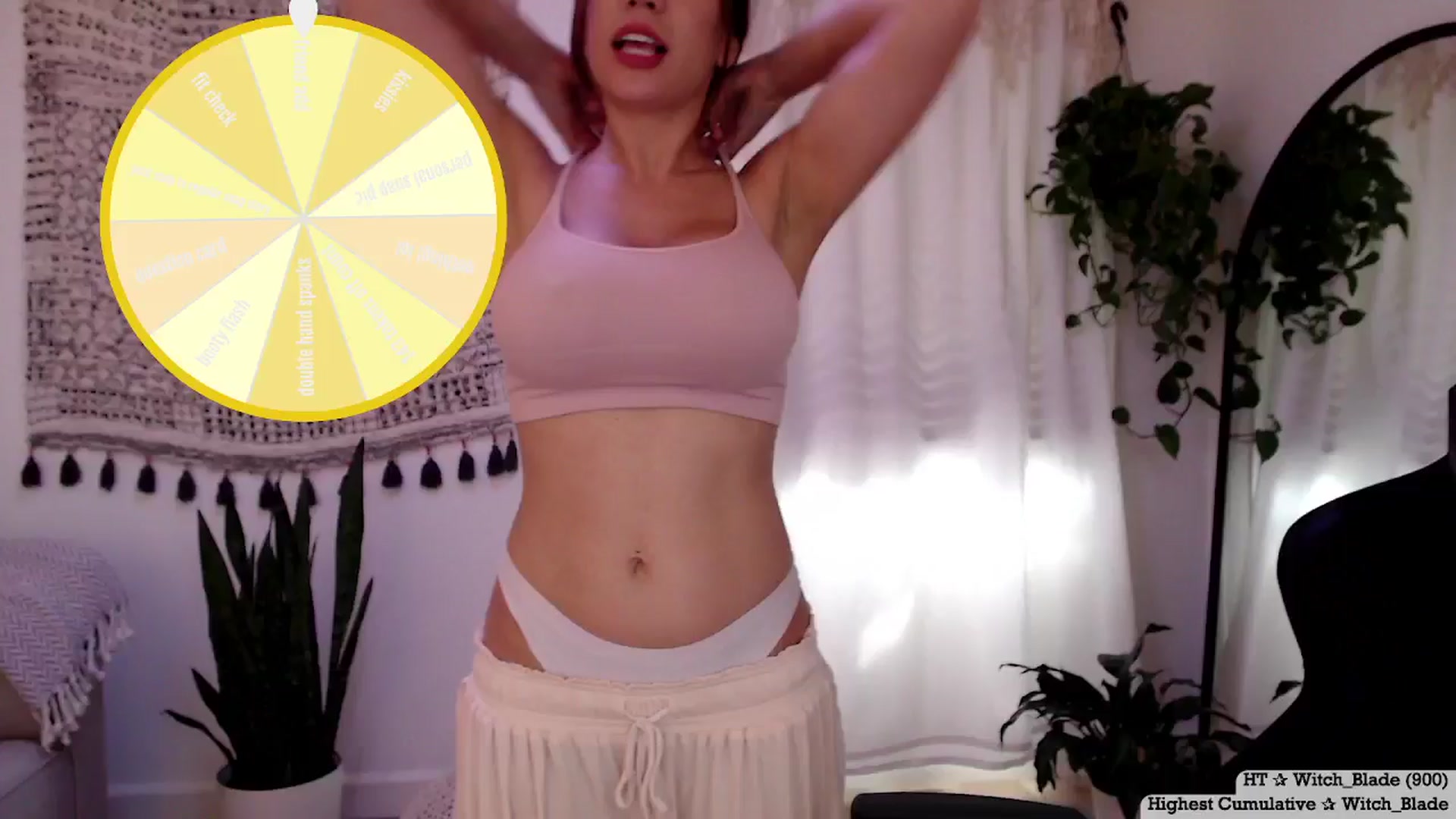 Gallery image thumbnail from Marie's myfreecams stream on, 07/12/2024, 19:43 image 20 of 20