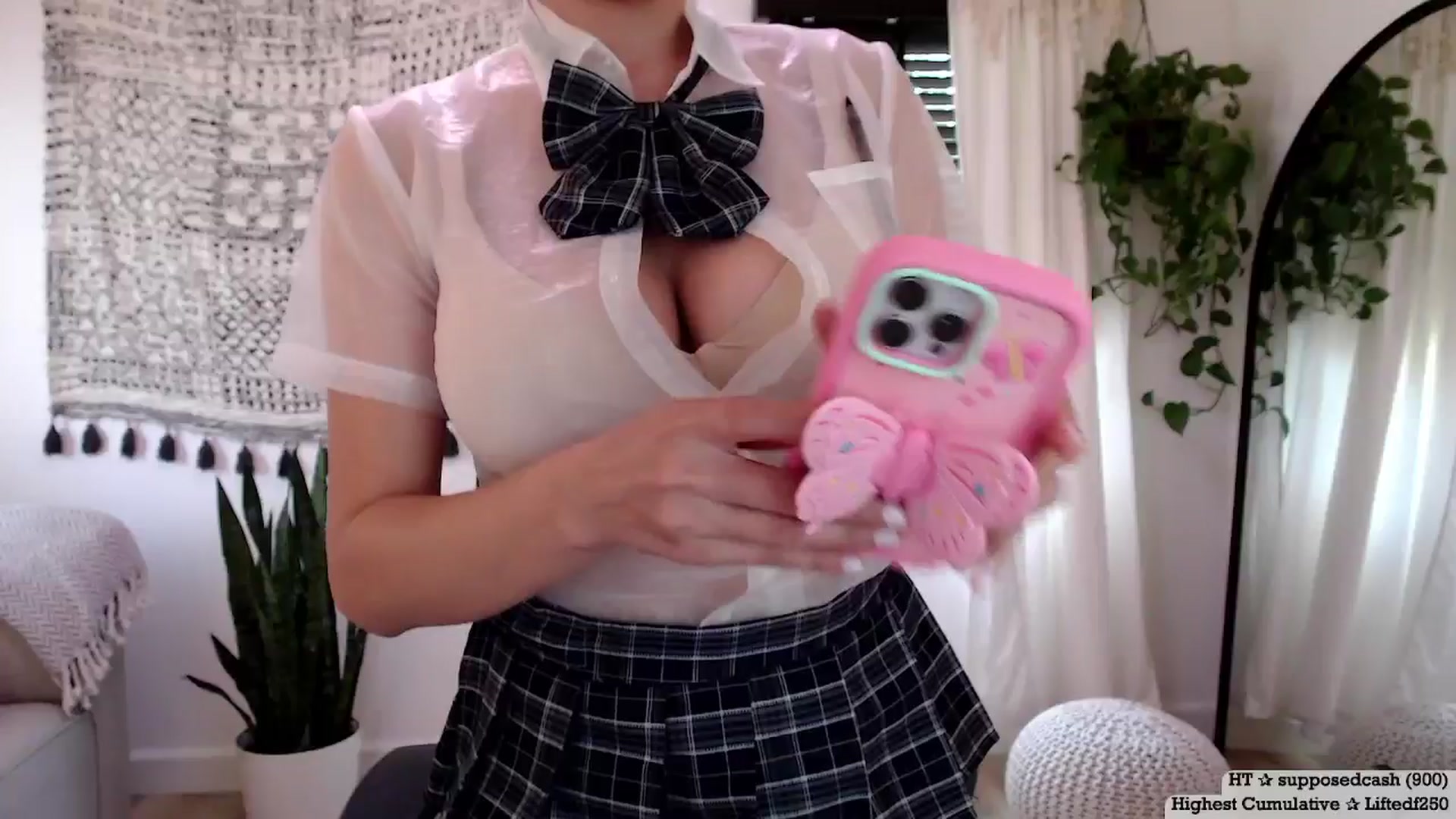Gallery image thumbnail from Marie's myfreecams stream on, 07/15/2024, 20:12 image 12 of 20