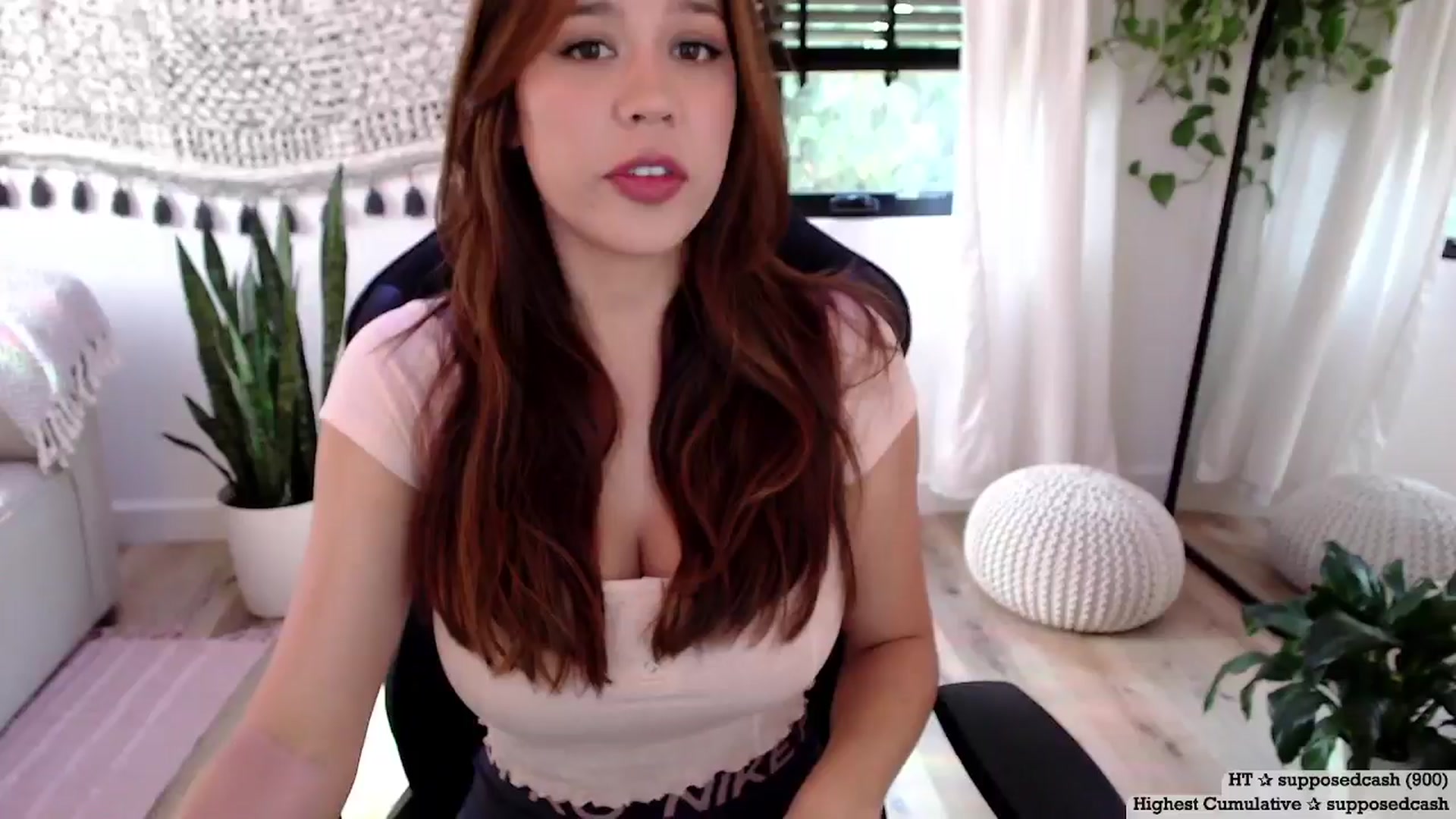 Gallery image thumbnail from Marie's myfreecams stream on, 07/15/2024, 20:12 image 4 of 20
