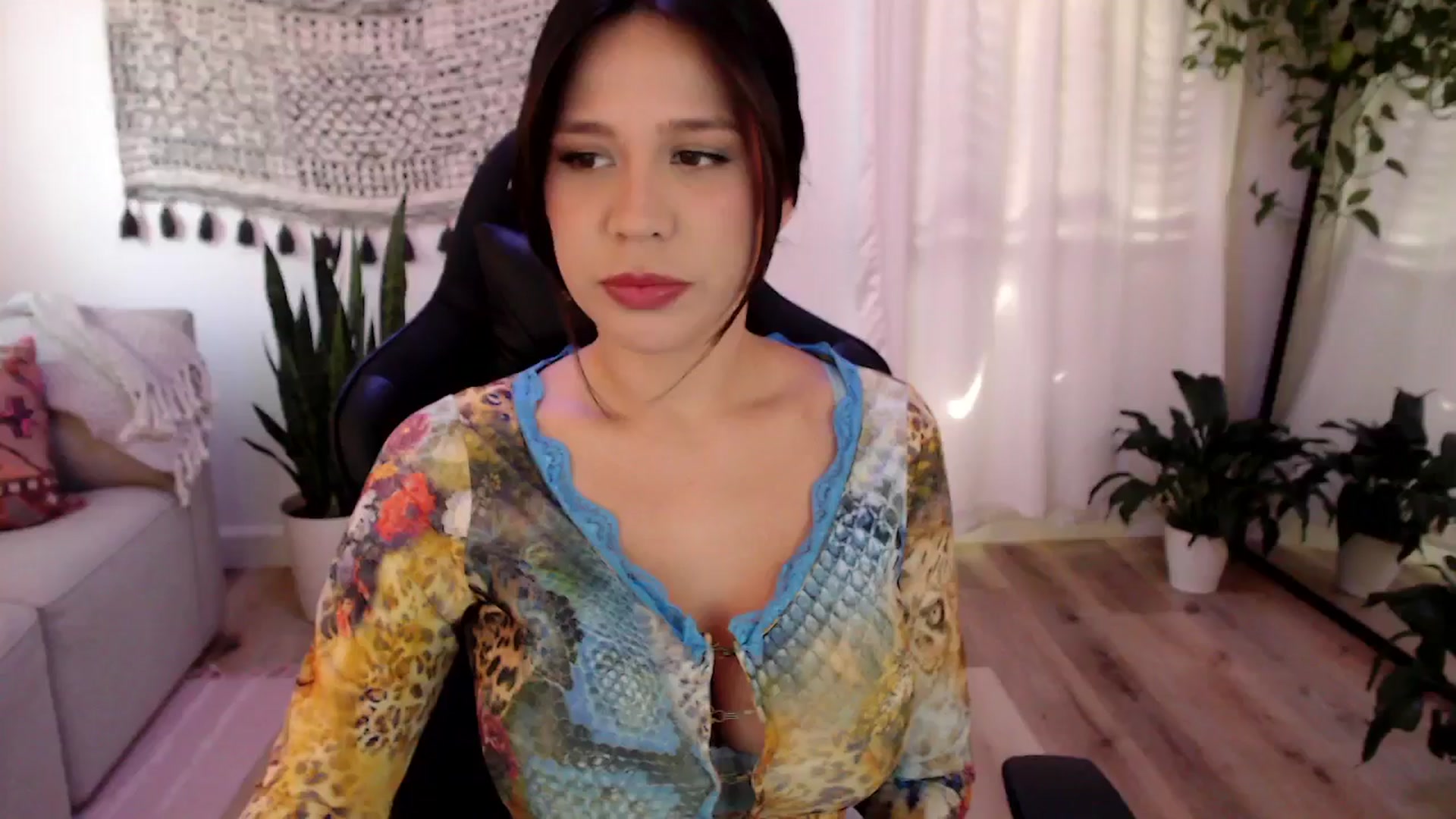 Gallery image thumbnail from Marie's myfreecams stream on, 08/09/2024, 22:35 image 3 of 20