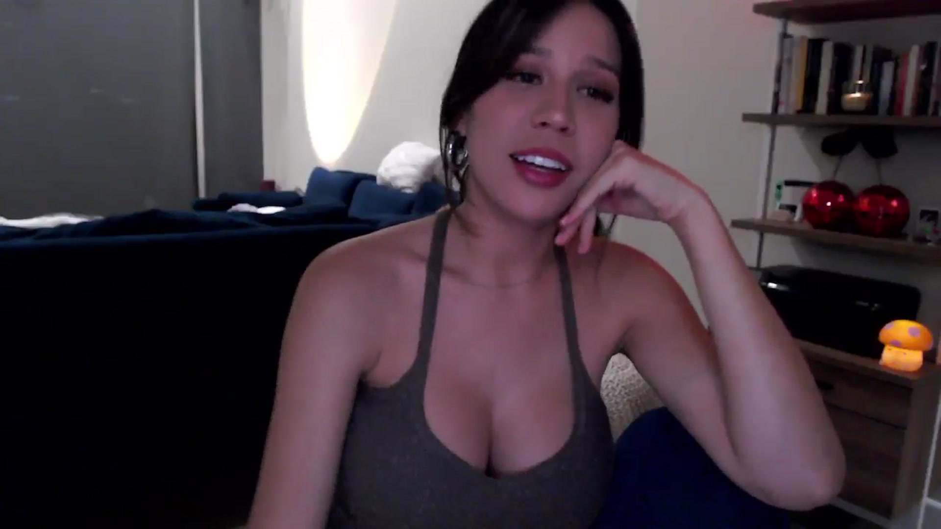 Gallery image thumbnail from Marie's myfreecams stream on, 09/14/2024, 03:45 image 16 of 20