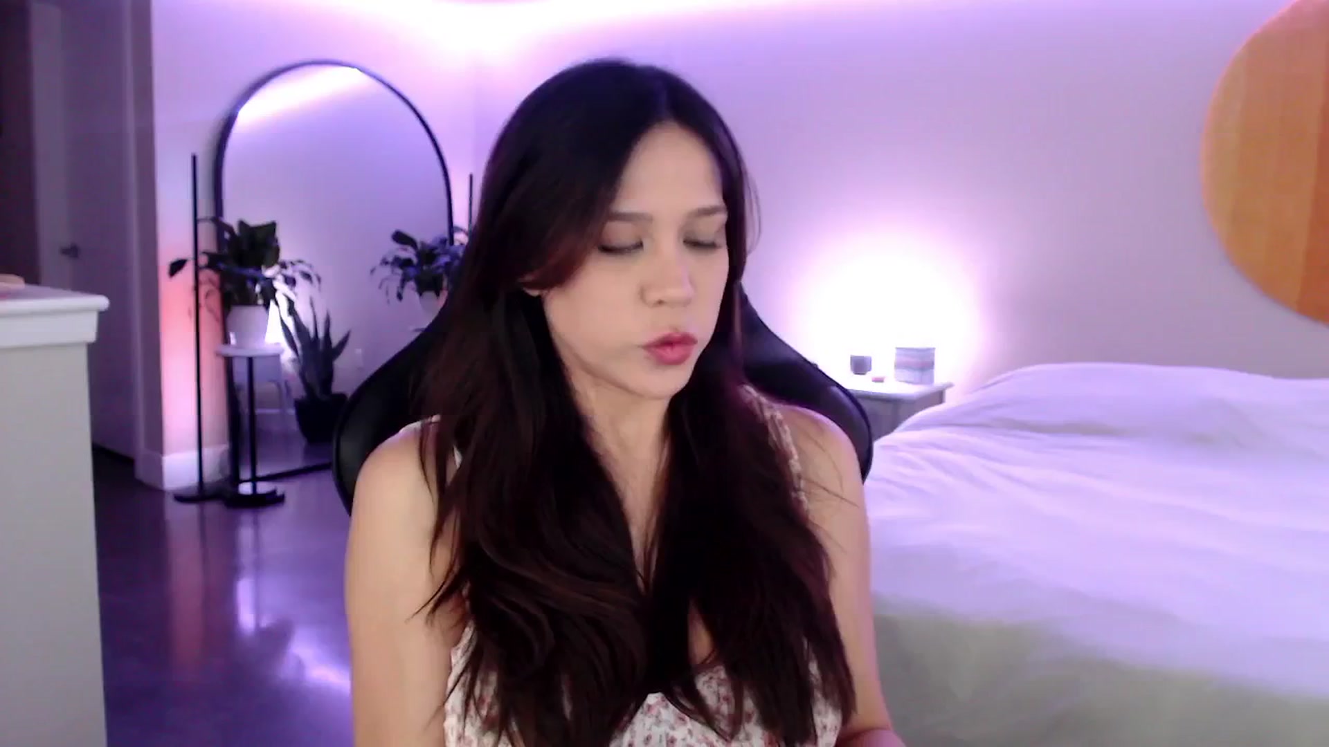 Gallery image thumbnail from Marie's myfreecams stream on, 10/02/2024, 02:57 image 1 of 20