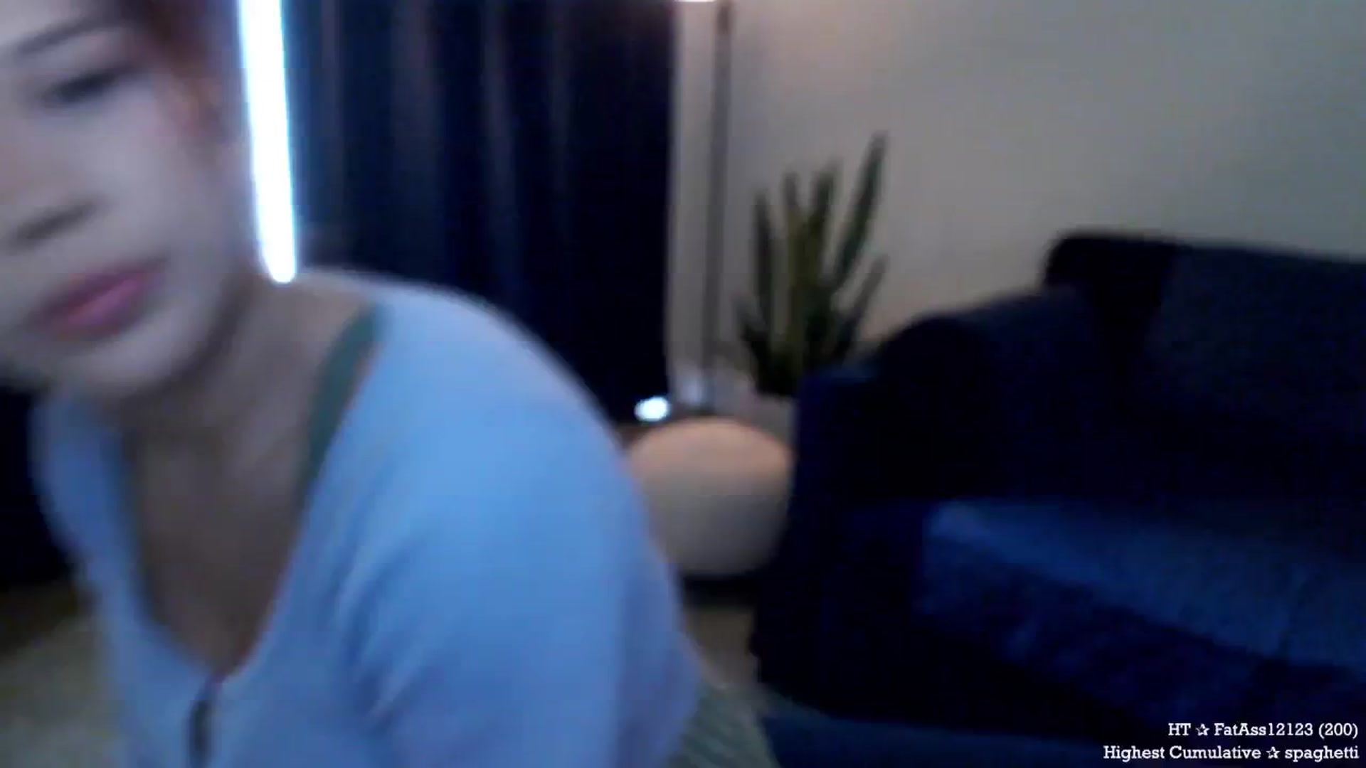 Gallery image thumbnail from Marie's myfreecams stream on, 11/08/2024, 24:05 image 8 of 20