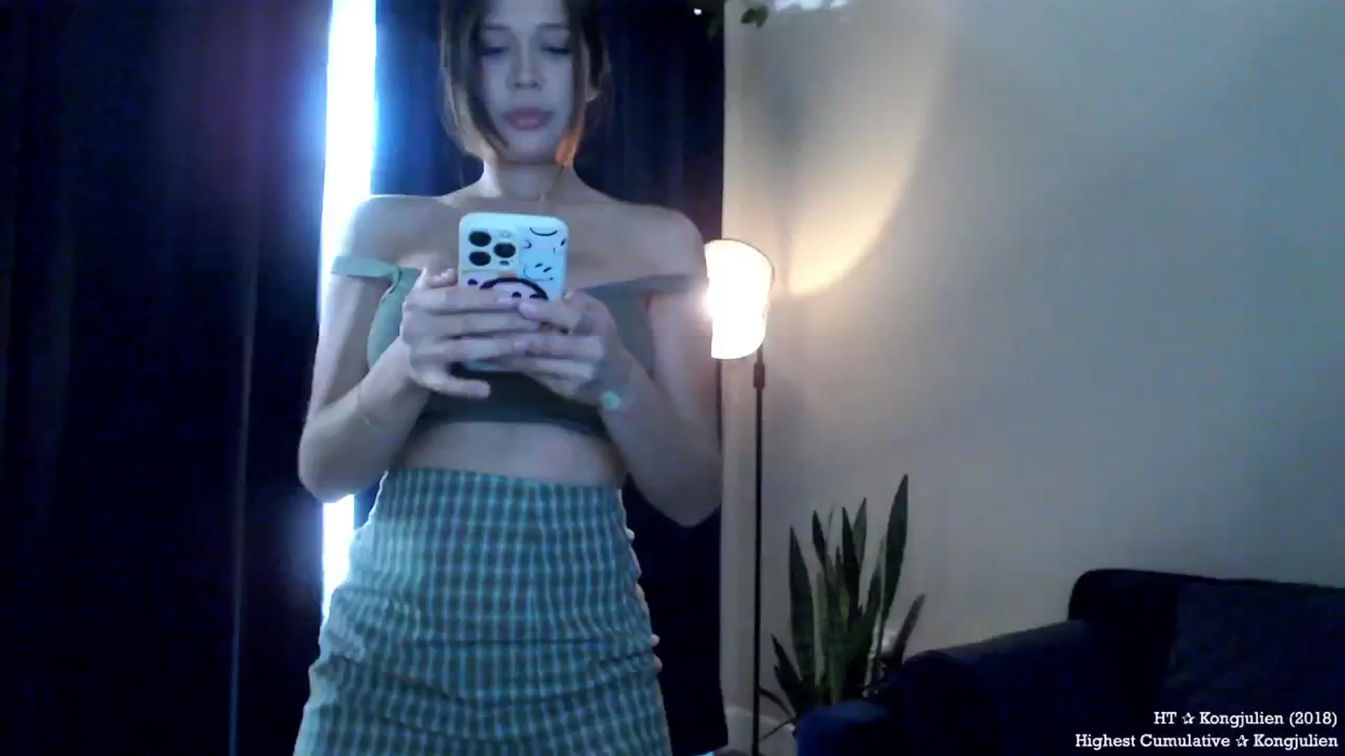 Gallery image thumbnail from Marie's myfreecams stream on, 11/08/2024, 24:05 image 15 of 20