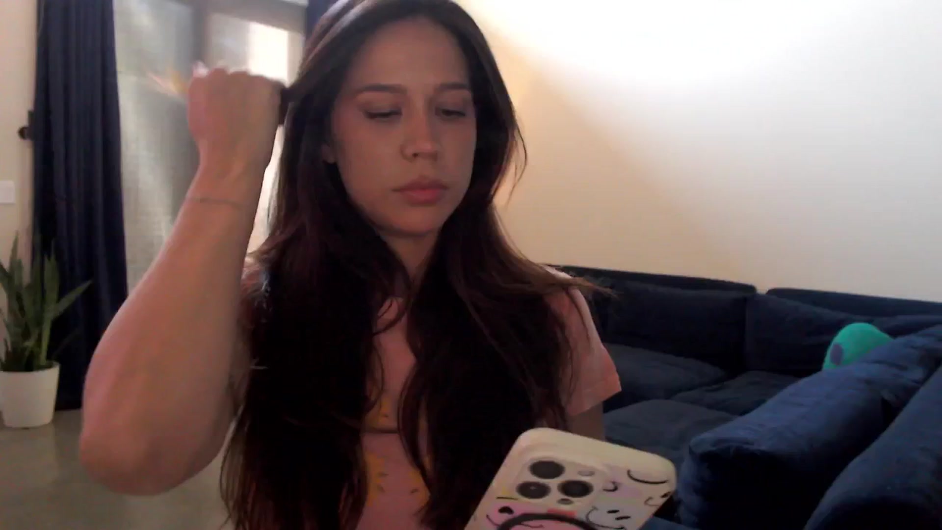 Gallery image thumbnail from Marie's myfreecams stream on, 11/12/2024, 21:14 image 3 of 20