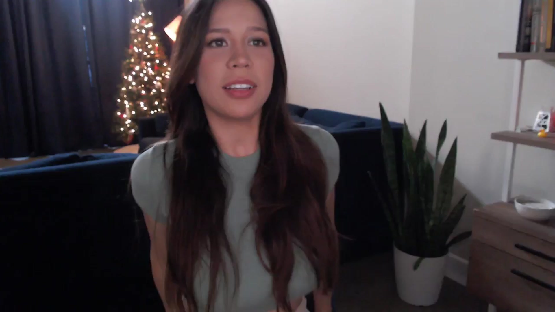 Gallery image thumbnail from Marie's myfreecams stream on, 12/05/2024, 24:00 image 2 of 20