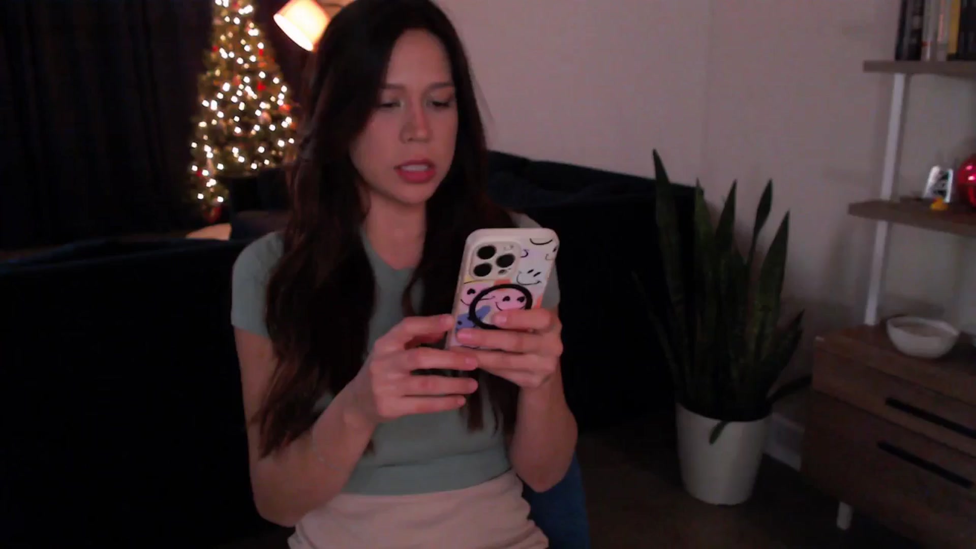 Gallery image thumbnail from Marie's myfreecams stream on, 12/05/2024, 01:20 image 15 of 20