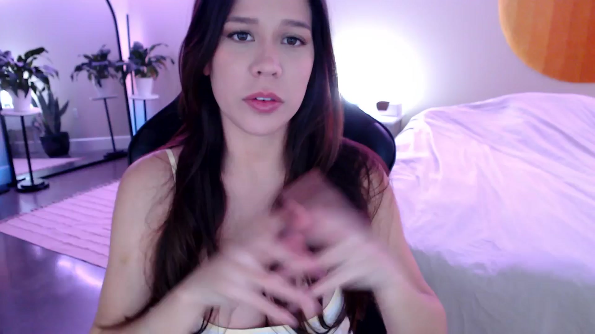Gallery image thumbnail from Marie's myfreecams stream on, 12/06/2024, 01:02 image 1 of 20