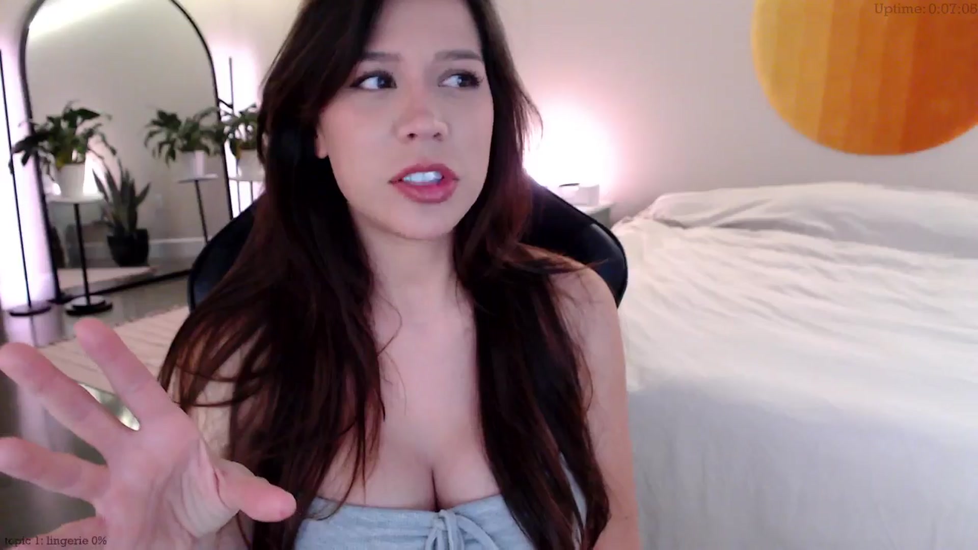 Gallery image thumbnail from Marie's myfreecams stream on, 12/12/2024, 22:39 image 3 of 20