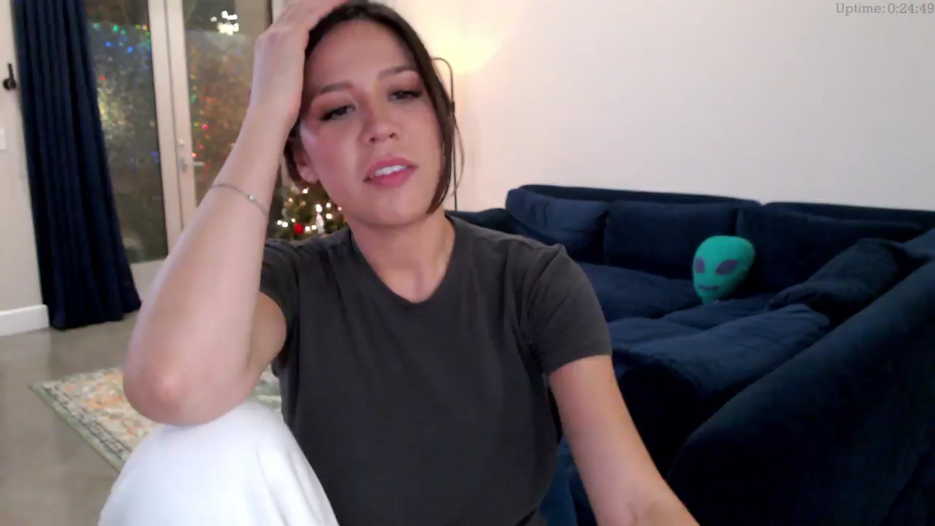 Gallery image thumbnail from Marie's myfreecams stream on, 12/19/2024, 05:20 image 3 of 20