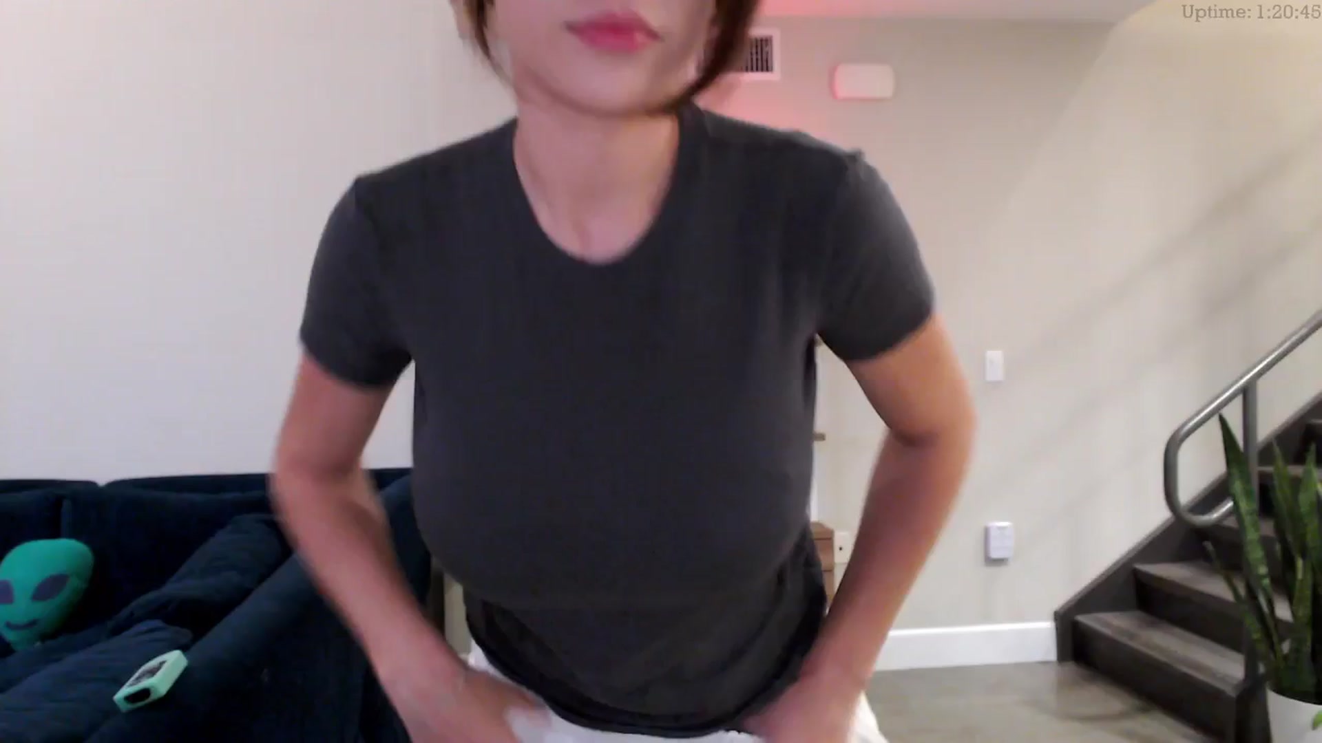 Gallery image thumbnail from Marie's myfreecams stream on, 12/19/2024, 05:20 image 7 of 20