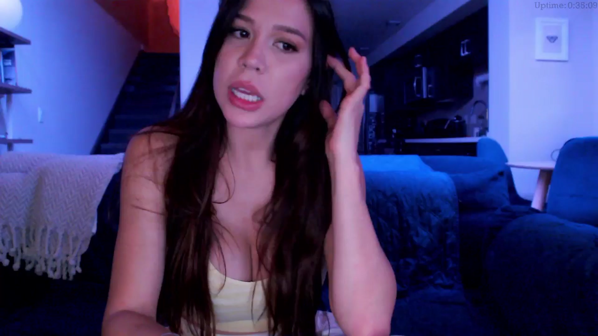 Gallery image thumbnail from Marie's myfreecams stream on, 12/27/2024, 04:29 image 7 of 20