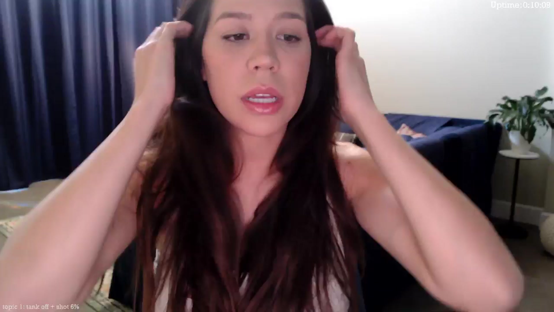 Gallery image thumbnail from Marie's myfreecams stream on, 01/18/2025, 24:00 image 12 of 20