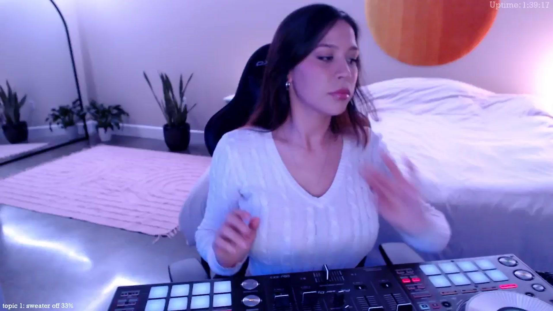Gallery image thumbnail from Marie's myfreecams stream on, 01/29/2025, 03:31 image 10 of 20