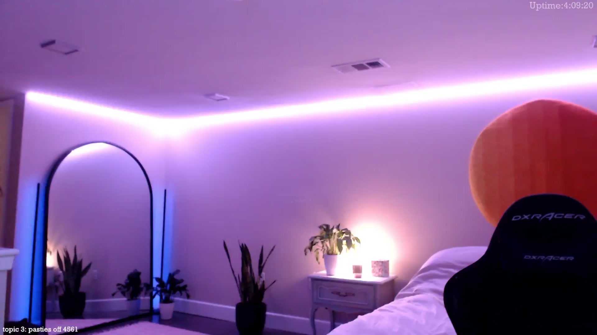 Gallery image thumbnail from Marie's myfreecams stream on, 02/07/2025, 24:52 image 19 of 20