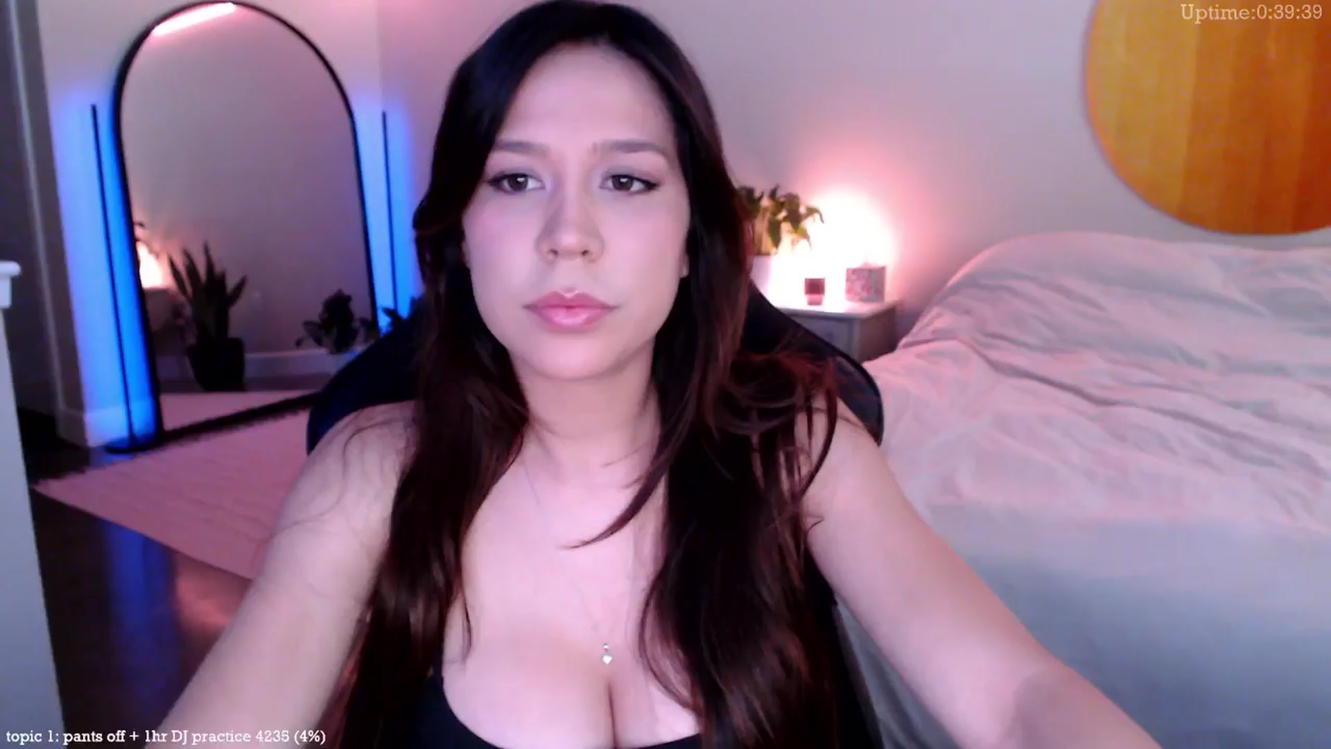 Gallery image thumbnail from Marie's myfreecams stream on, 02/07/2025, 24:52 image 1 of 20