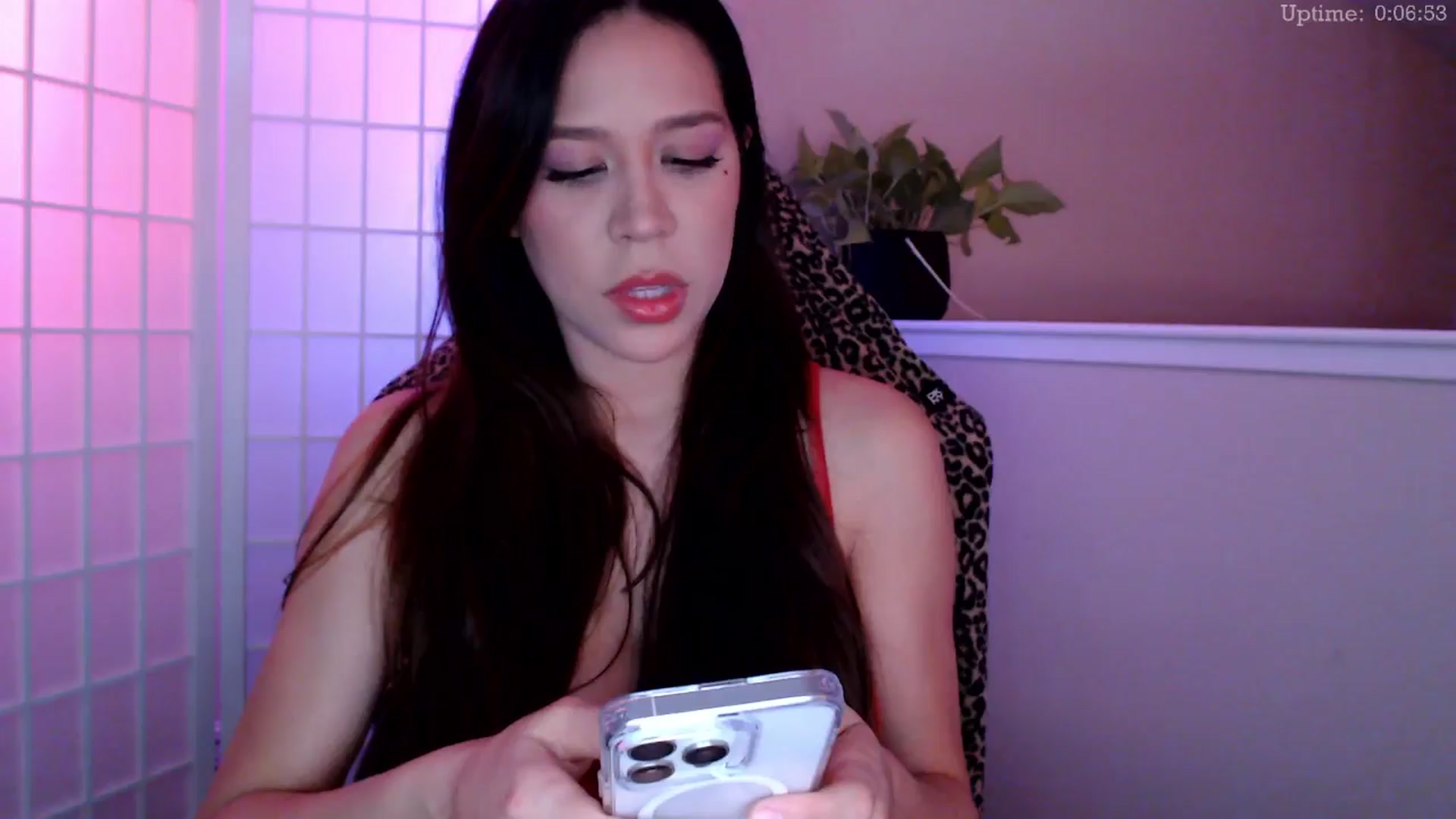 Gallery image thumbnail from Marie's myfreecams stream on, 02/14/2025, 22:30 image 8 of 20