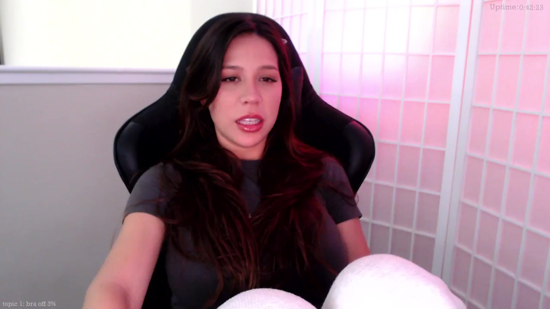 Gallery image thumbnail from Marie's myfreecams stream on, 02/25/2025, 22:44 image 17 of 20