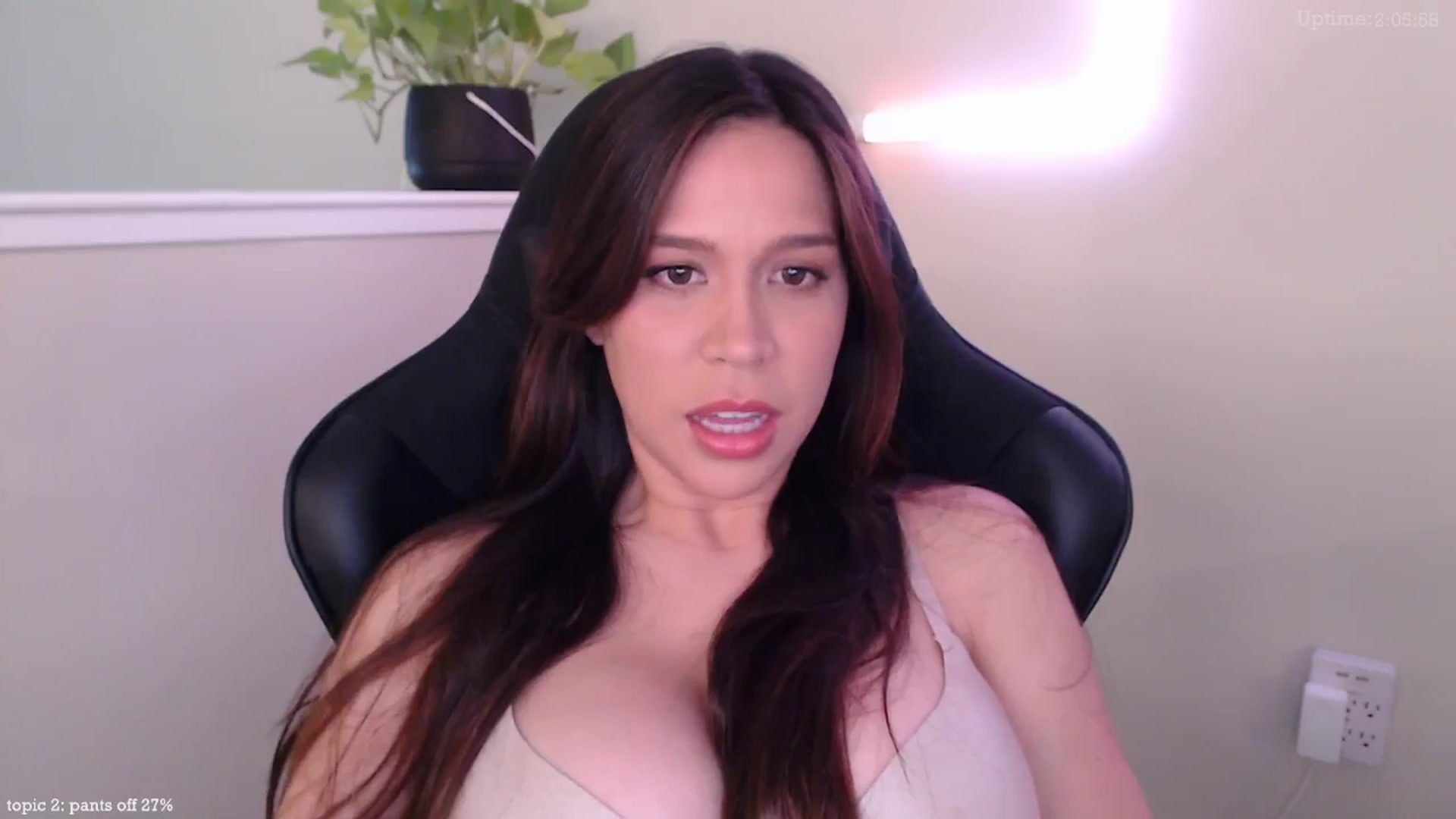 Gallery image thumbnail from Marie's myfreecams stream on, 03/29/2025, 24:05 image 15 of 20