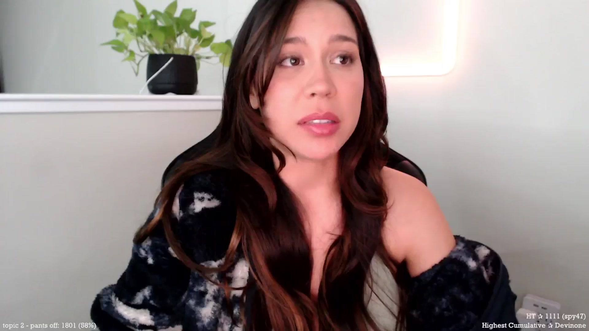 Gallery image thumbnail from Marie's myfreecams stream on, 04/02/2025, 24:06 image 12 of 20