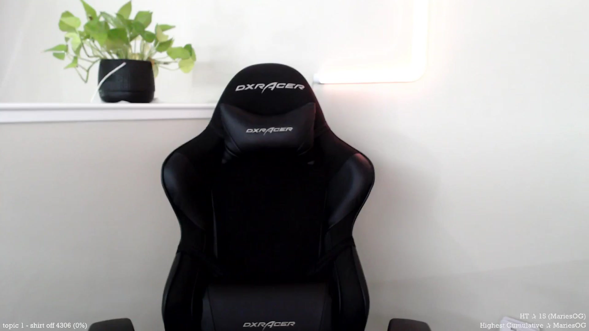 Gallery image thumbnail from Marie's myfreecams stream on, 04/02/2025, 21:47 image 6 of 20