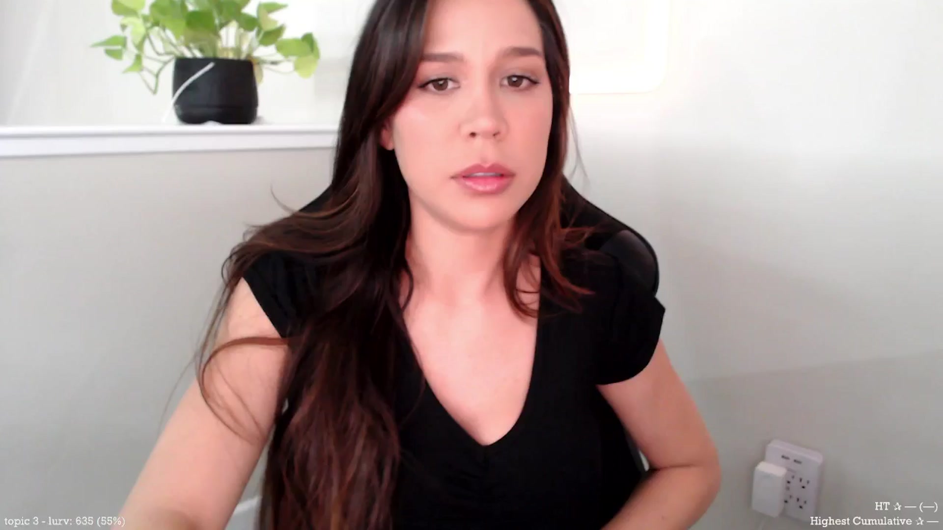 Gallery image thumbnail from Marie's myfreecams stream on, 04/02/2025, 21:47 image 1 of 20