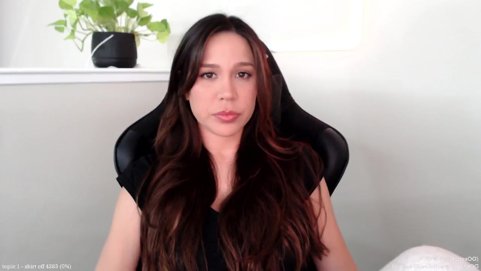 Gallery image thumbnail from Marie's myfreecams stream on, 04/02/2025, 21:47 image 14 of 20