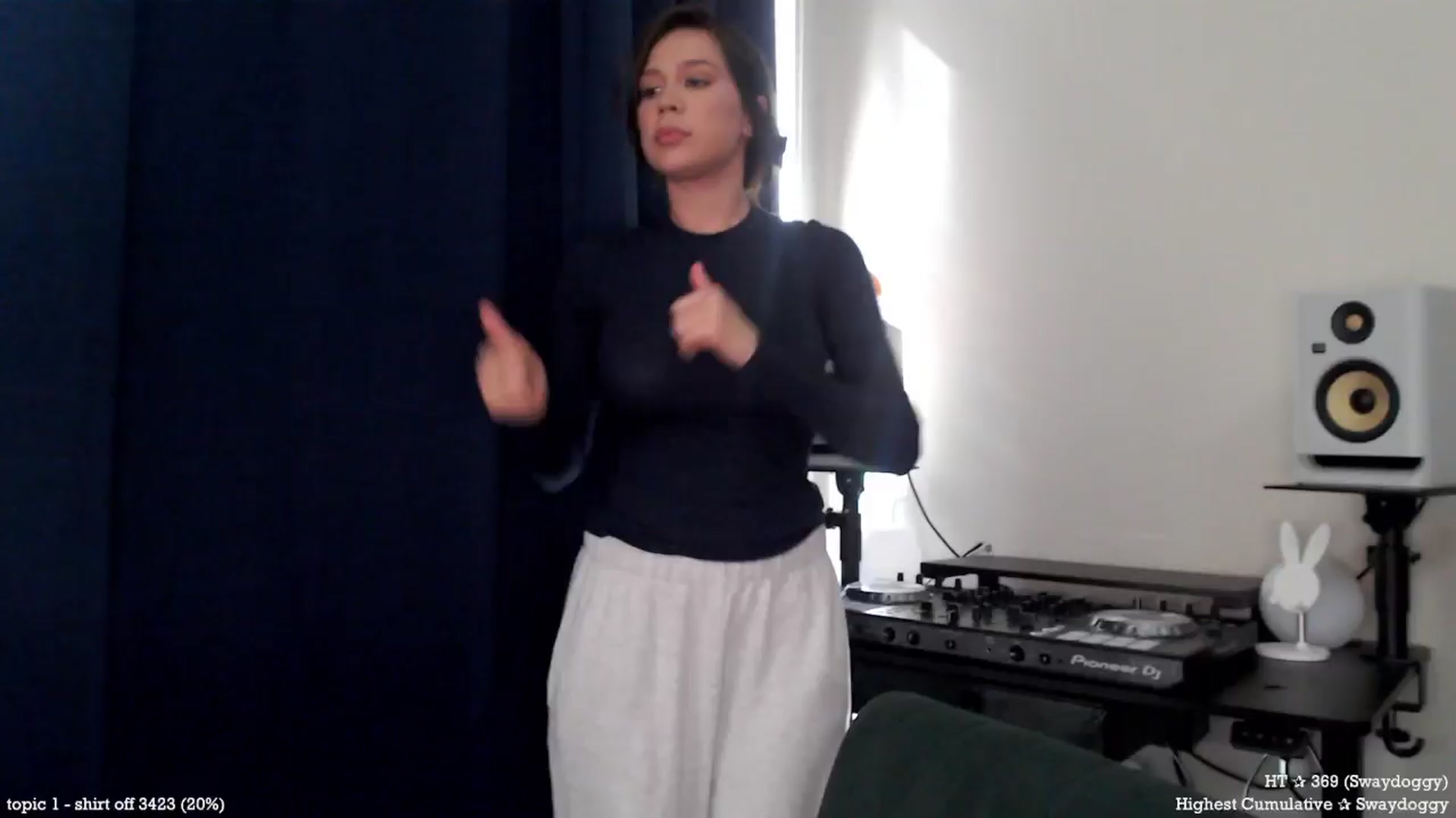 Gallery image thumbnail from Marie's myfreecams stream on, 04/02/2025, 23:01 image 5 of 20