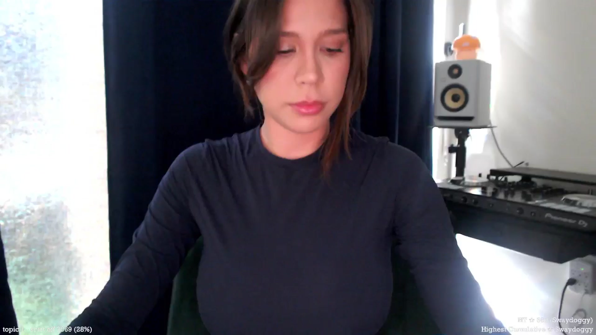 Gallery image thumbnail from Marie's myfreecams stream on, 04/02/2025, 23:01 image 15 of 20