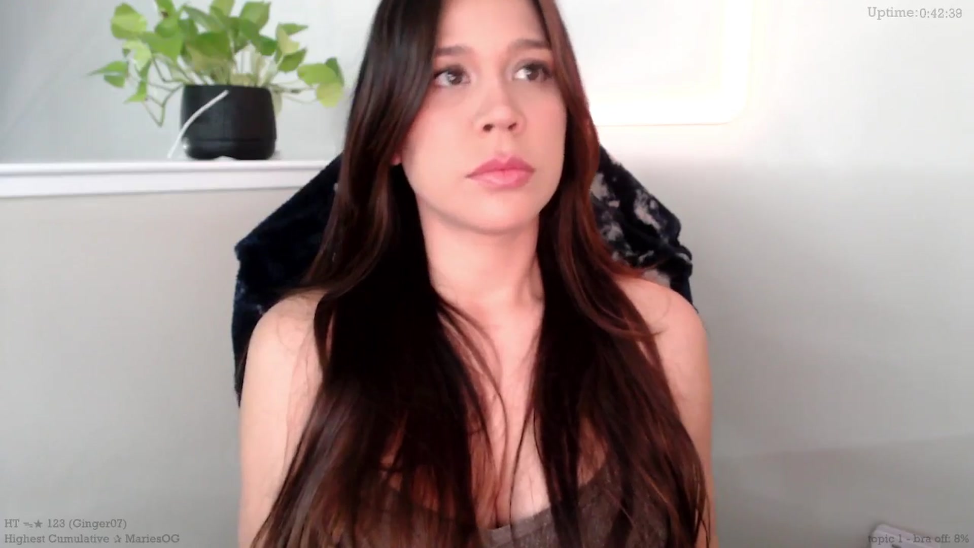 Gallery image thumbnail from Marie's myfreecams stream on, 04/04/2025, 19:43 image 11 of 20