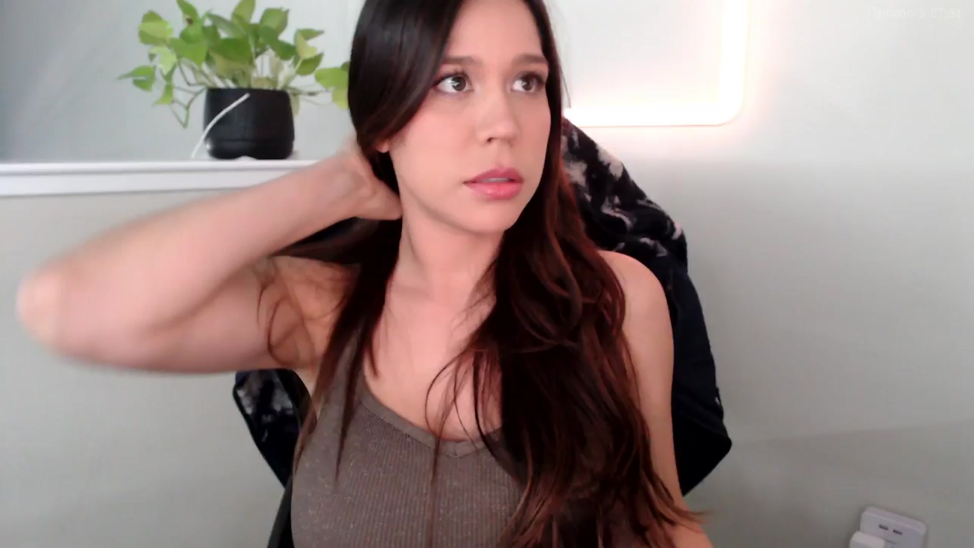 Gallery image thumbnail from Marie's myfreecams stream on, 04/04/2025, 19:43 image 1 of 20