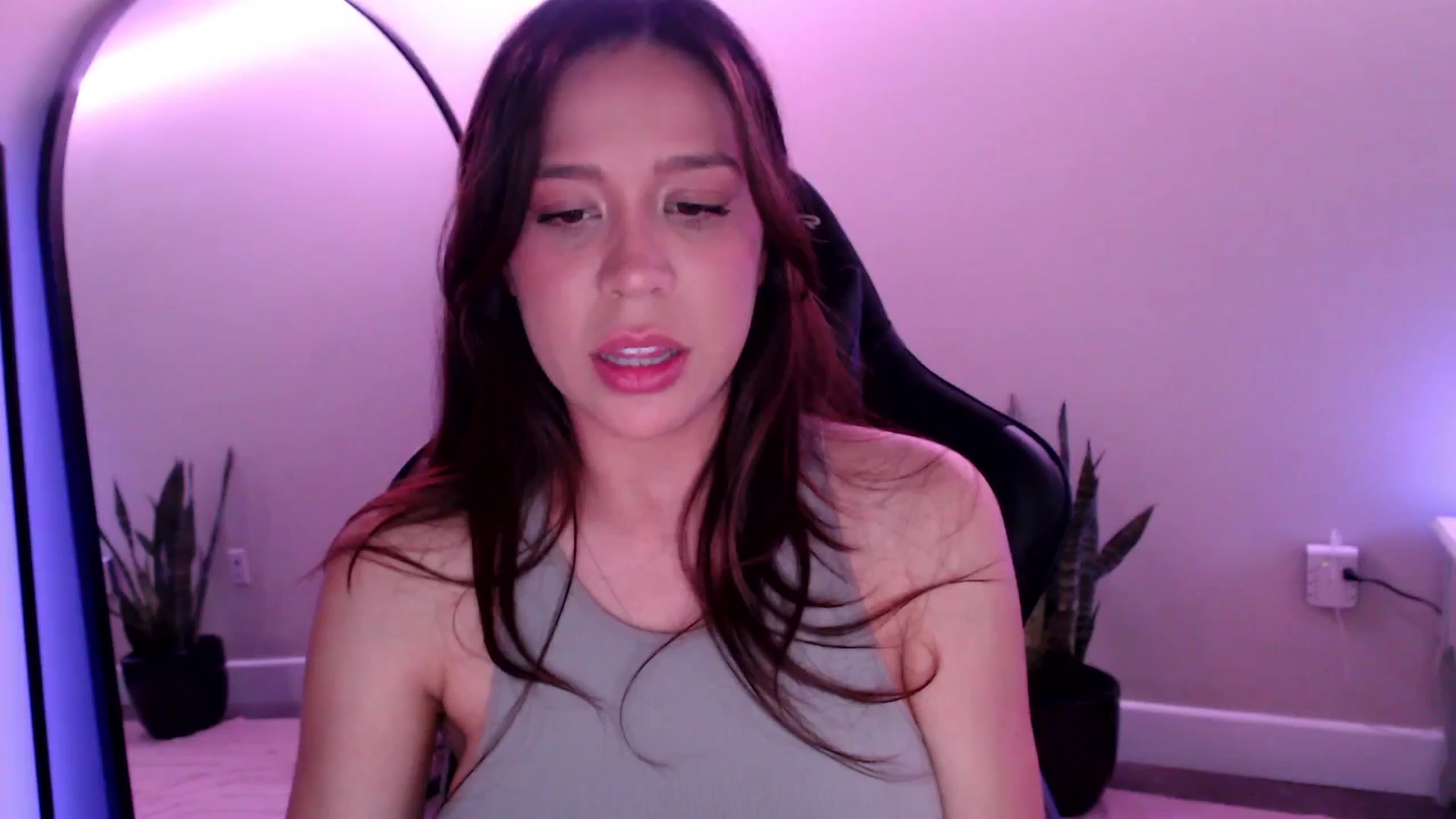 Gallery image thumbnail from Marie's myfreecams stream on, 04/12/2025, 24:42 image 20 of 20