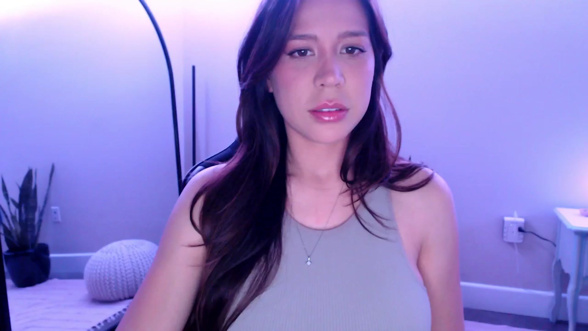Gallery image thumbnail from Marie's myfreecams stream on, 04/12/2025, 24:42 image 2 of 20