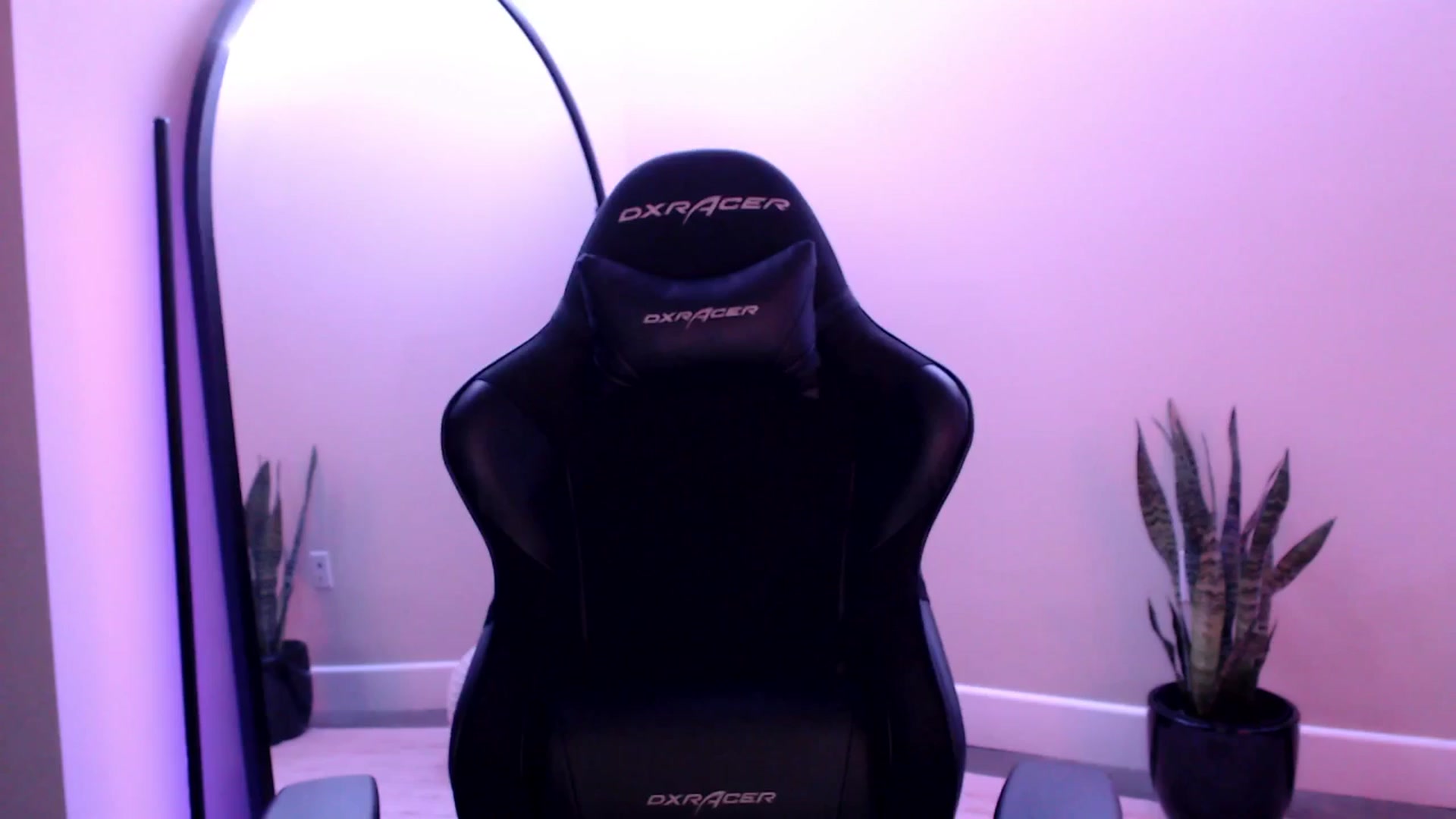 Gallery image thumbnail from Marie's myfreecams stream on, 04/18/2025, 24:04 image 2 of 20